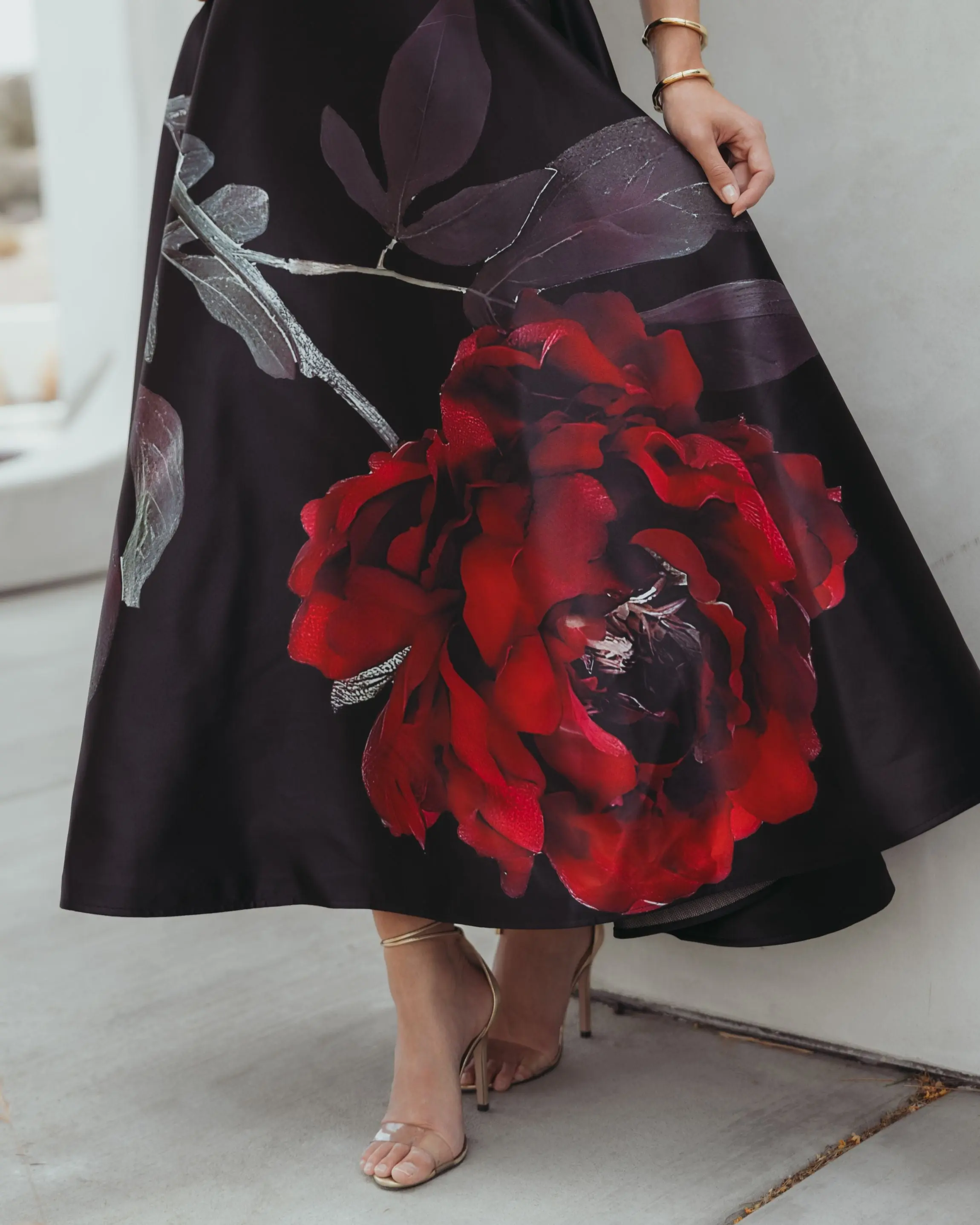 Black Satin Printed Strapless Midi Dress With Pockets - Image 5