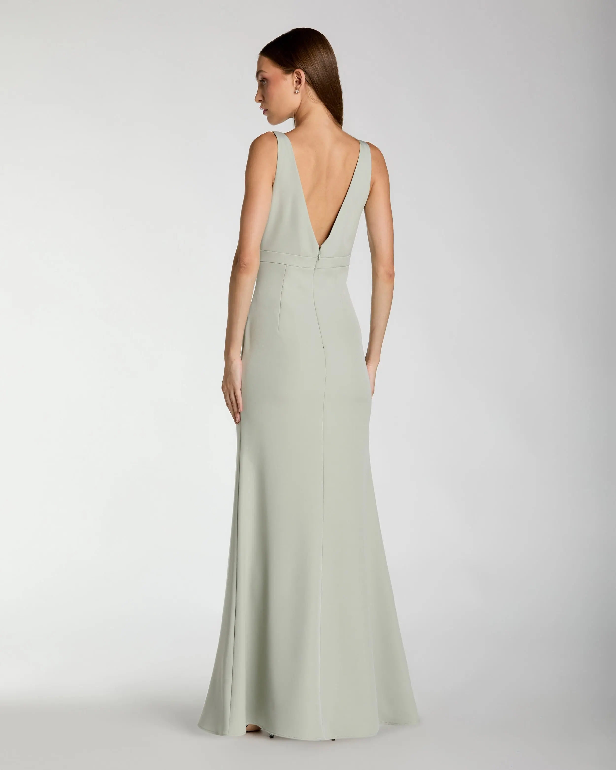 Light Green Crepe V-Neck Mermaid Gown with Bow - Image 3