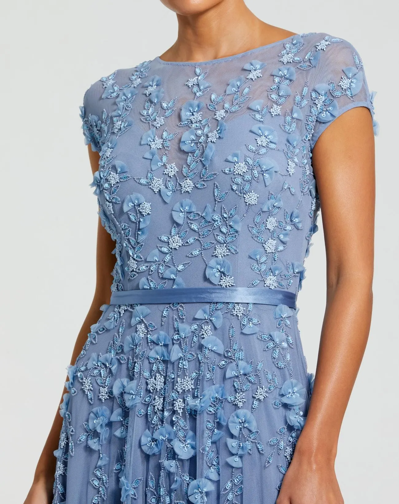 Petite Blue Floral Embellished Cap Sleeve Gown - Image 2