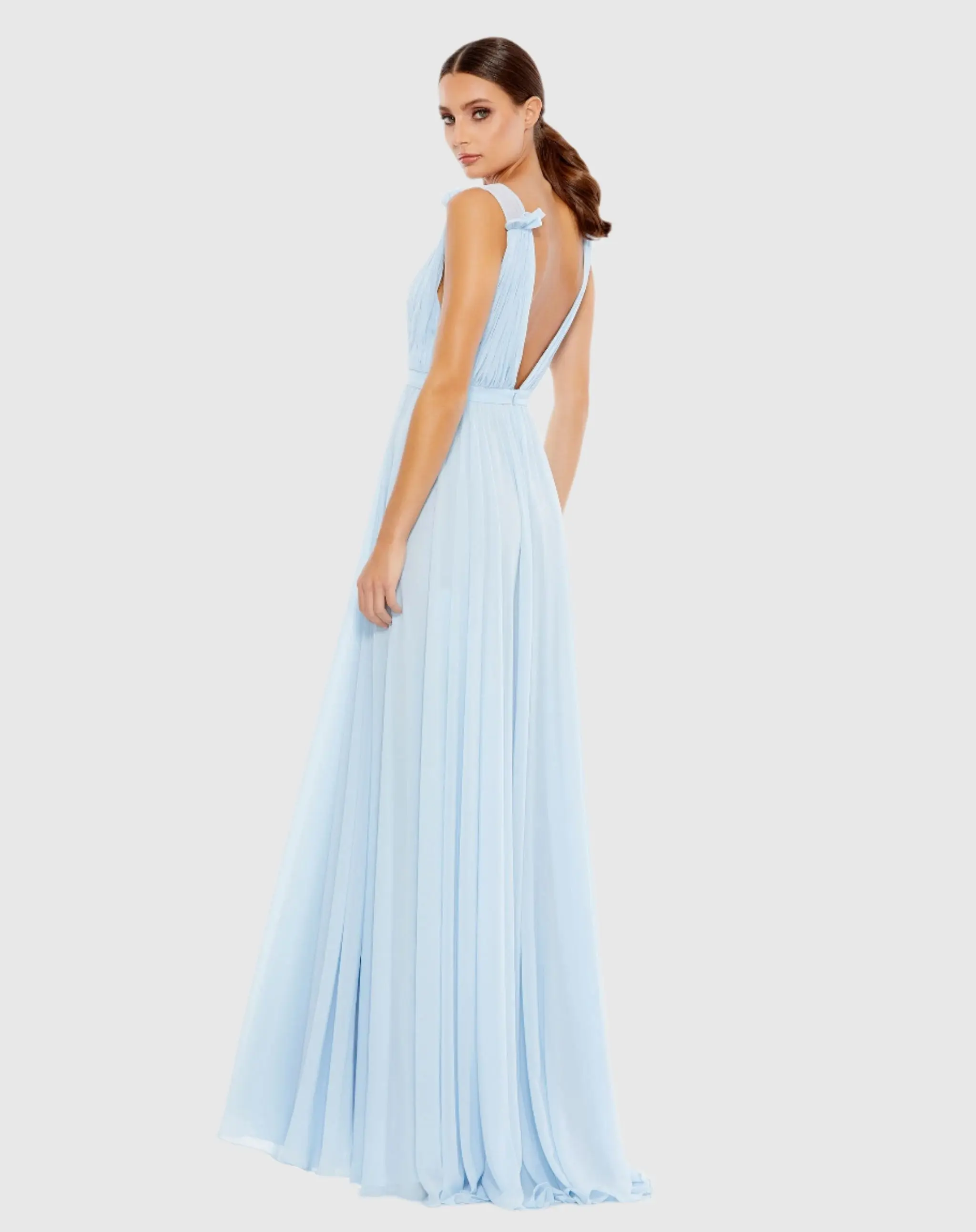 Petite Blue Pleated Chiffon Sleeveless V-Neck Gown - Image 3